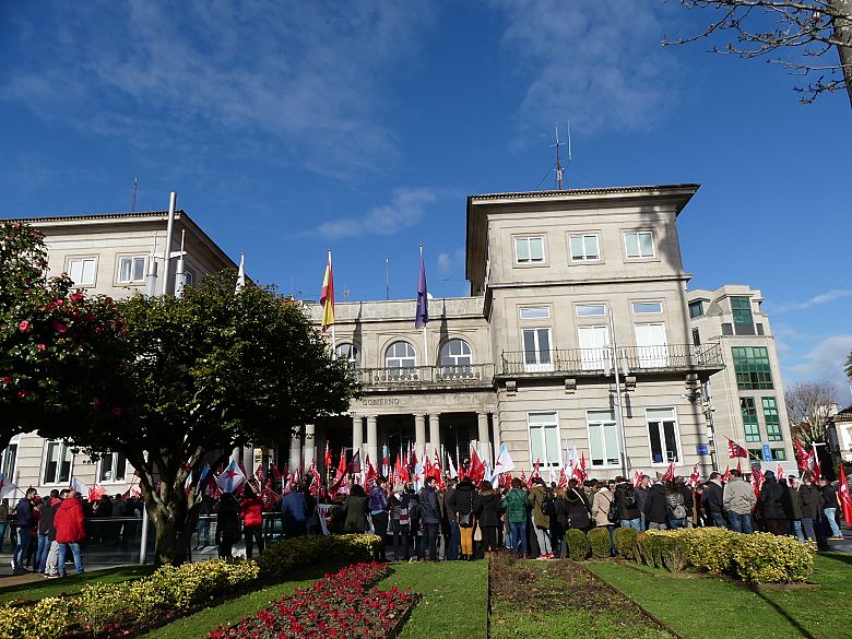 17-01-11 IndultoCarlosSerafinSubdelegacionPontevedra21.JPG